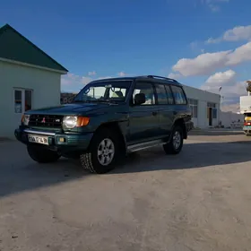 Mitsubishi Pajero 1998