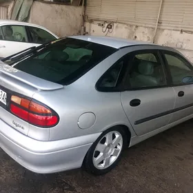 Renault Laguna 1 2001