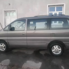 Hyundai H-1 1999