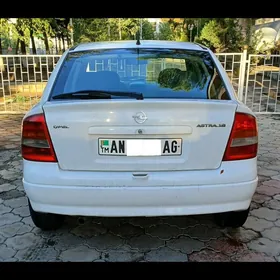 Opel Astra 2003