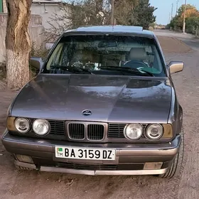 BMW 525 1989