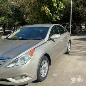 Hyundai Sonata 2011