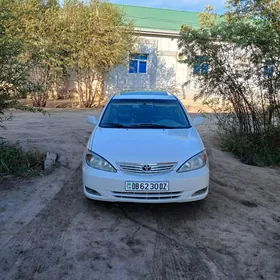 Toyota Camry 2004