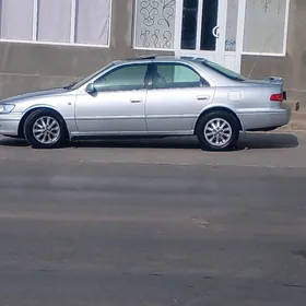 Toyota Camry 2000