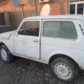 Lada Niva 1981