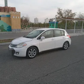 Nissan Versa 2010