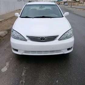 Toyota Camry 2004