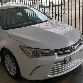 Toyota Camry 2016