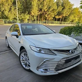 Toyota Camry 2024