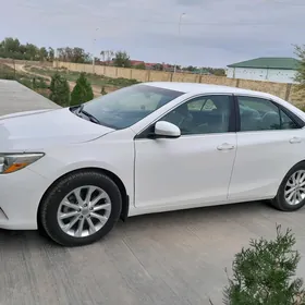 Toyota Camry 2017