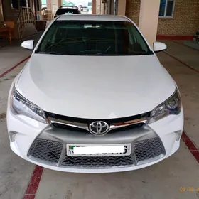 Toyota Camry 2016