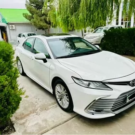 Toyota Camry 2018