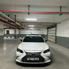 Lexus ES 350 2019