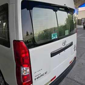 Toyota Hiace 2019