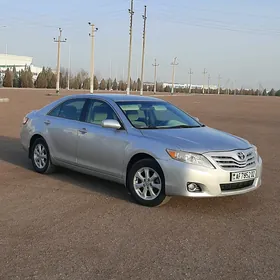 Toyota Camry 2011