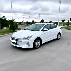 Hyundai Elantra 2020