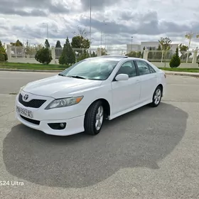 Toyota Camry 2011