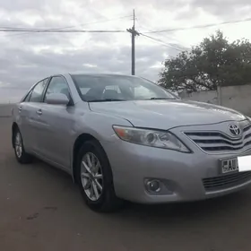 Toyota Camry 2011