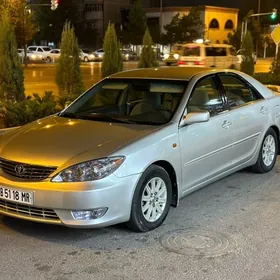 Toyota Camry 2004