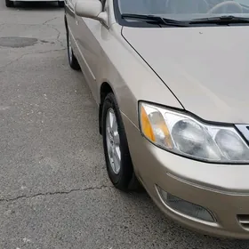 Toyota Avalon 2000