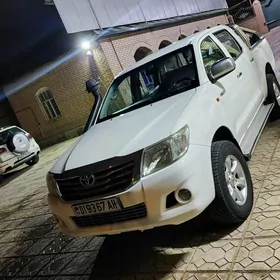 Toyota Hilux 2014