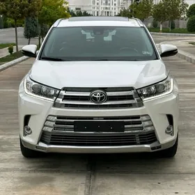 Toyota Highlander 2019