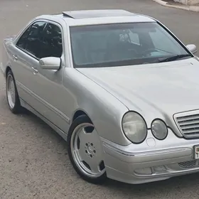 Mercedes-Benz E320 2002