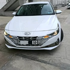 Hyundai Elantra 2021