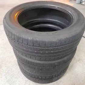 Yokohama 215/55R17