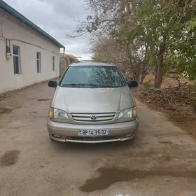 Toyota Sienna 2002