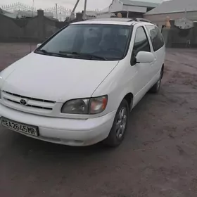 Toyota Sienna 2000