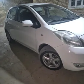 Toyota Yaris 2010