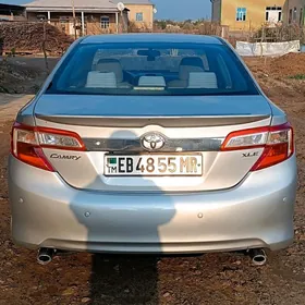 Toyota Camry 2012