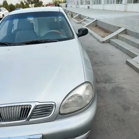 Daewoo Leganza 2001