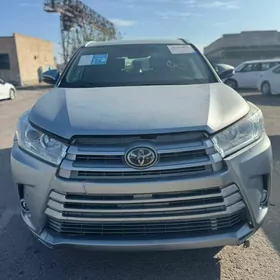 Toyota Highlander 2019