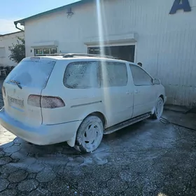 Toyota Sienna 2000