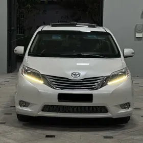 Toyota Sienna 2016