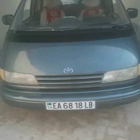 Toyota Previa 1990