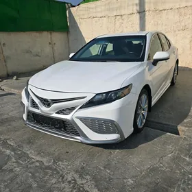 Toyota Camry 2022