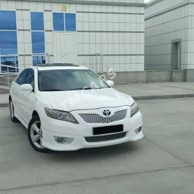 Toyota Camry 2011