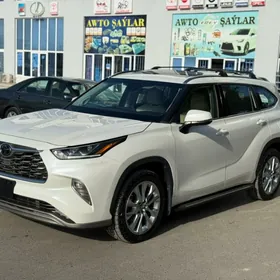 Toyota Highlander 2021