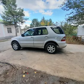 Mercedes-Benz 300E 2001