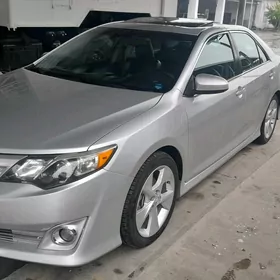 Toyota Camry 2014