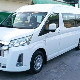 Toyota Hiace 2019