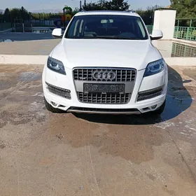 Audi Q7 2010