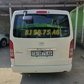 Toyota Hiace 2005