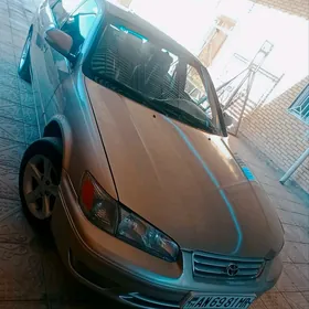 Toyota Camry 1998