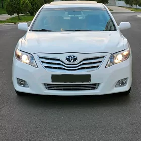 Toyota Camry 2010