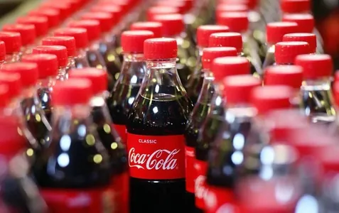 Coca-Cola отзовет из продажи 28 миллионов бутылок из-за наличия опасных частиц