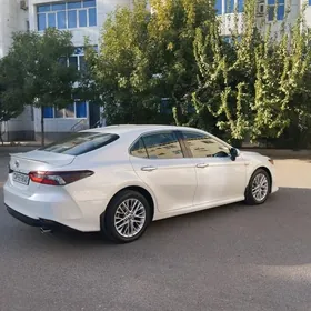 Toyota Camry 2018